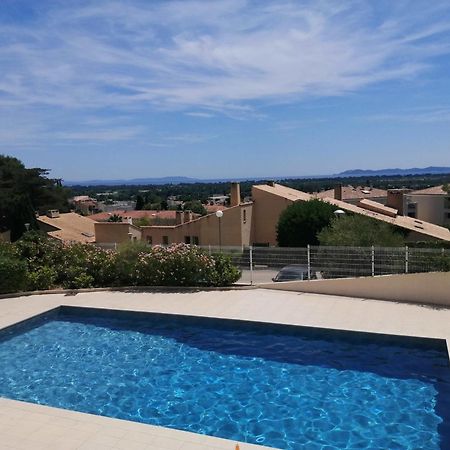 Studio dans résidence avec piscine et tennis Hyères Extérieur photo